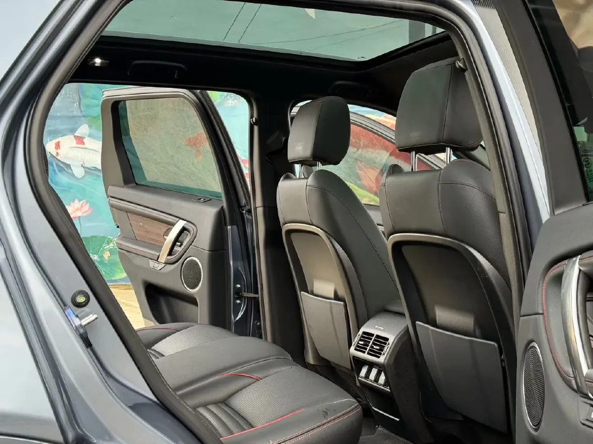 2020 Land Rover Discovery Sport 2.0T 249HP L4 9AT,autocango,china used car exporter,china ev exporter,chinese used car exporter,chinese used ev exporter