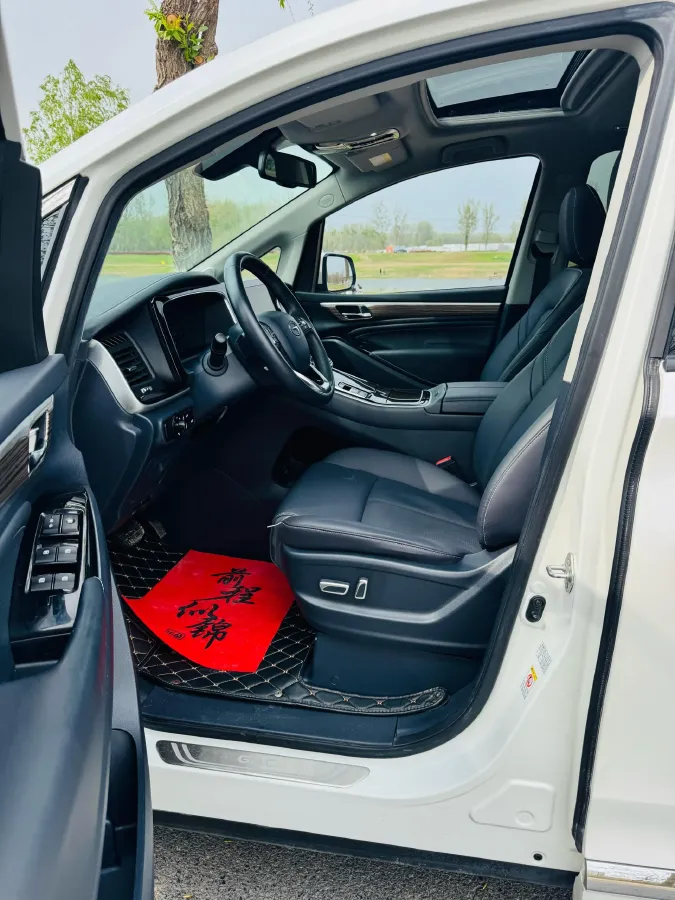 2021 GAC Trumpchi M8 2.0T 252HP L4 8AT,autocango,china used car exporter,china ev exporter,chinese used car exporter,chinese used ev exporter