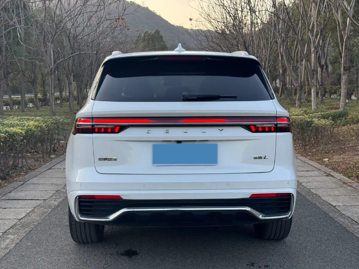 2021 Geely Monjaro 2.0T 218HP L4 7DCT,autocango,china used car exporter,china ev exporter,chinese used car exporter,chinese used ev exporter