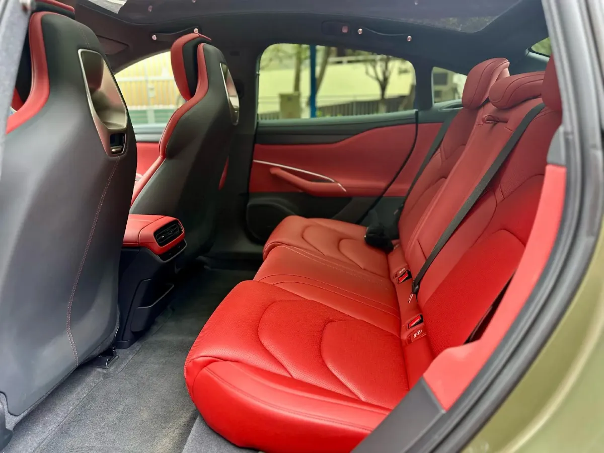 2024 MI SU7 BEV 94.3KWH,autocango,china used car exporter,china ev exporter,chinese used car exporter,chinese used ev exporter