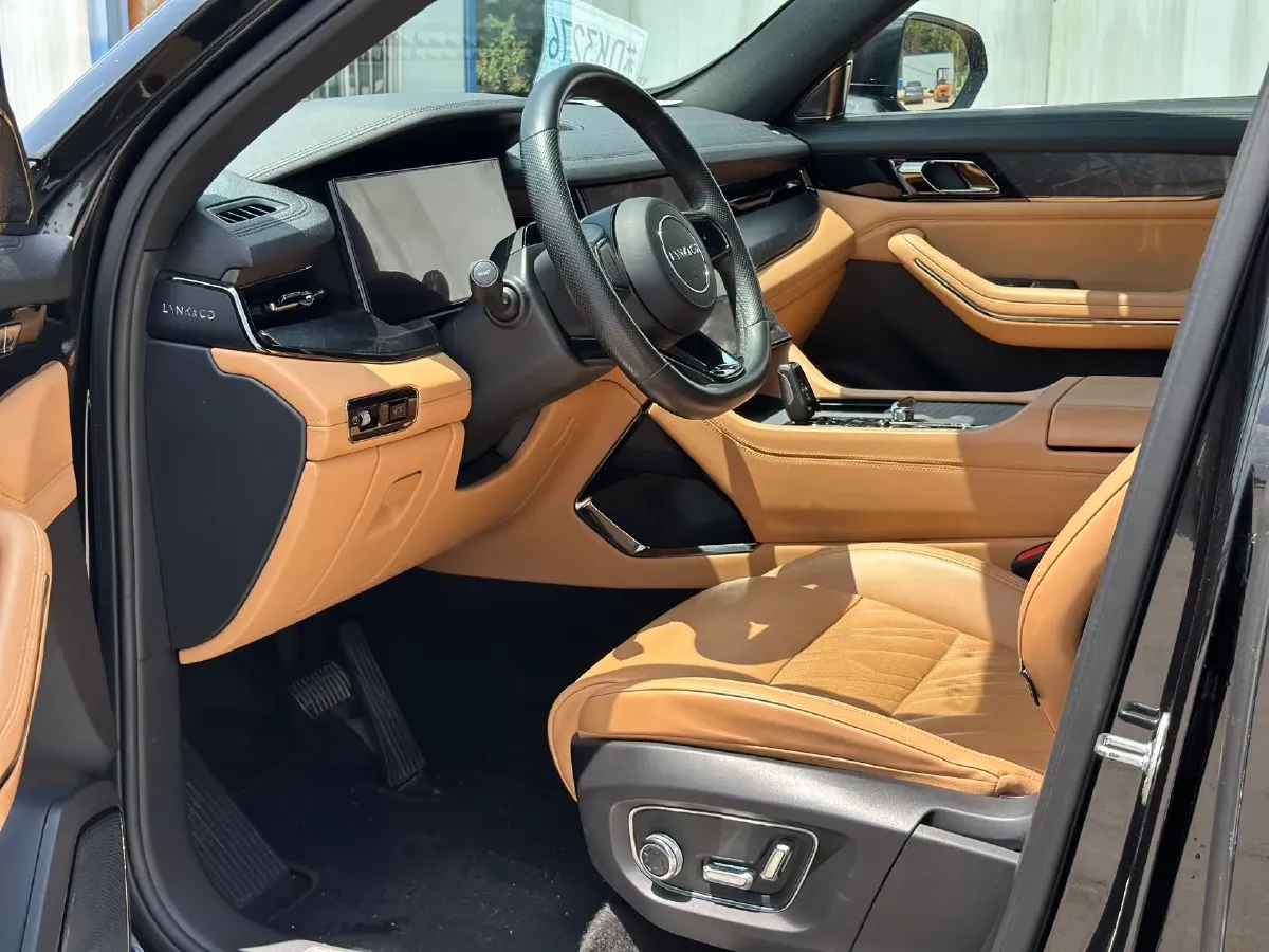 2021 Buick GL8 2.0T 237HP L4 9AT,autocango,china used car exporter,china ev exporter,chinese used car exporter,chinese used ev exporter