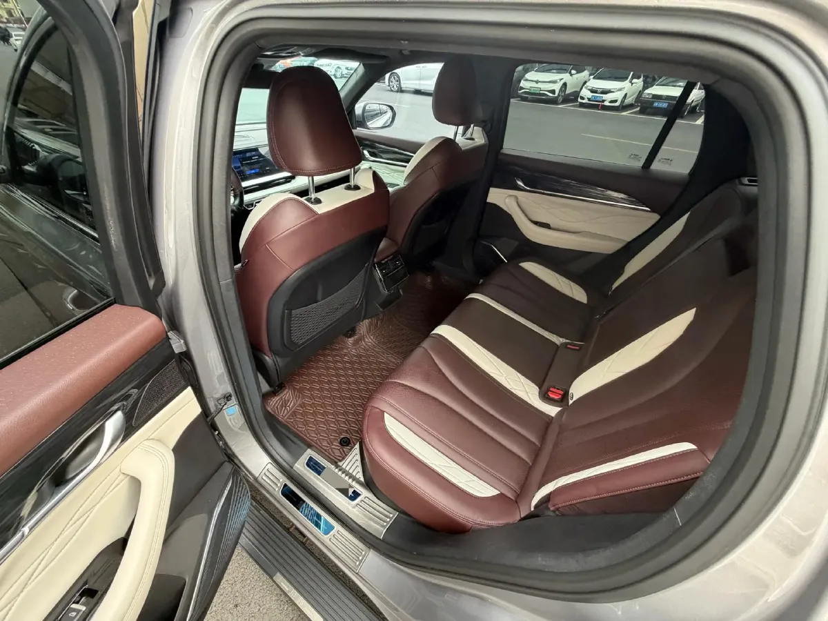 2021 Geely Monjaro 2.0T 218HP L4 7DCT,autocango,china used car exporter,china ev exporter,chinese used car exporter,chinese used ev exporter