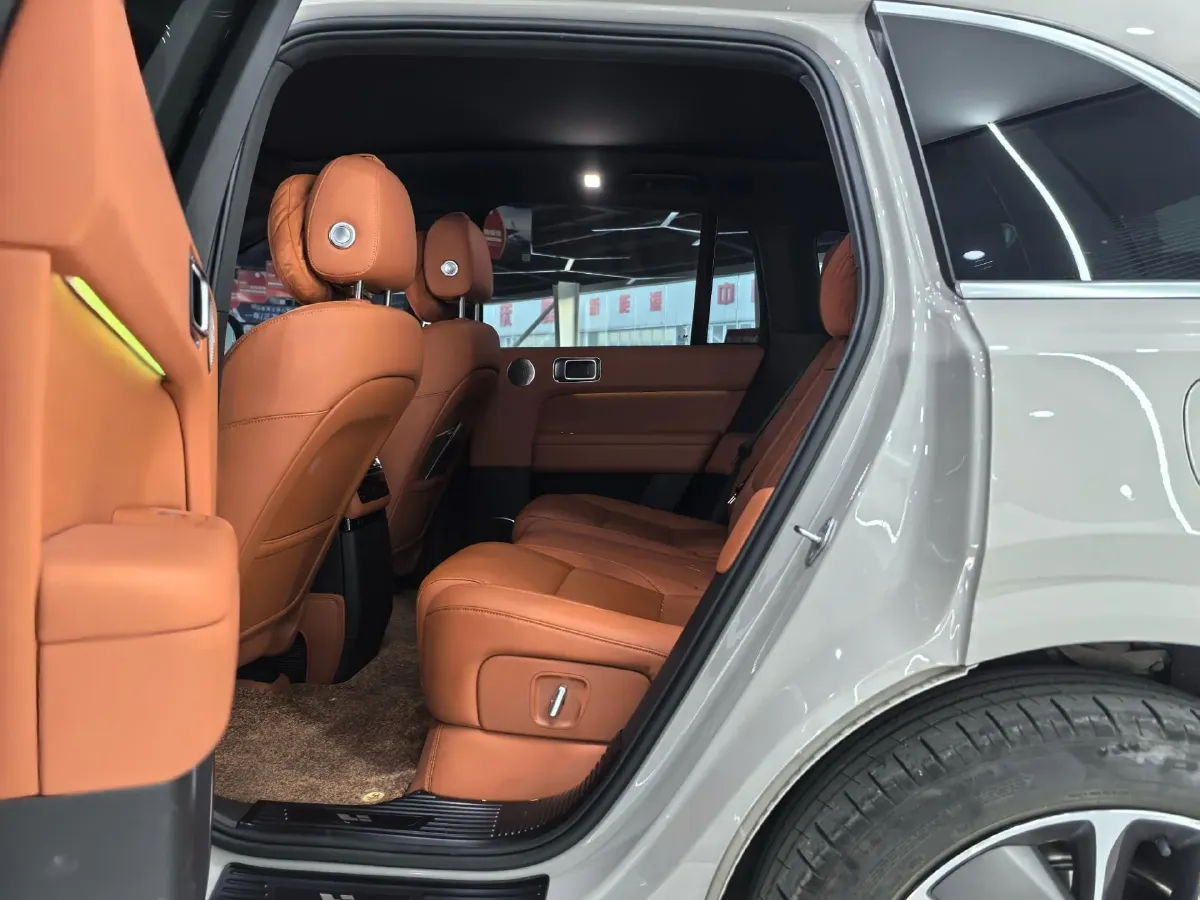 2024 Li L6 Range Extended 154HP L4 REEV 36.8KWH,autocango,china used car exporter,china ev exporter,chinese used car exporter,chinese used ev exporter