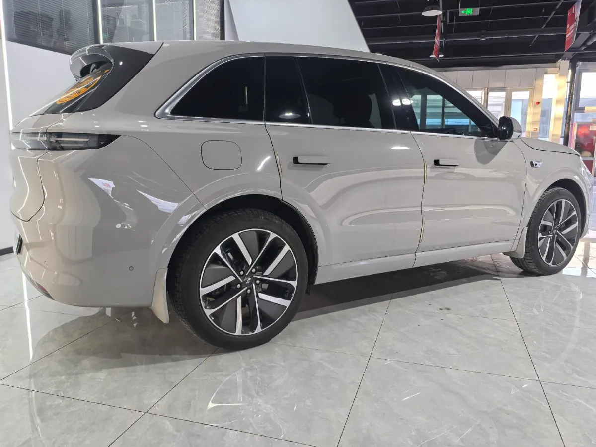 2024 Li L6 Range Extended 154HP L4 REEV 36.8KWH,autocango,china used car exporter,china ev exporter,chinese used car exporter,chinese used ev exporter