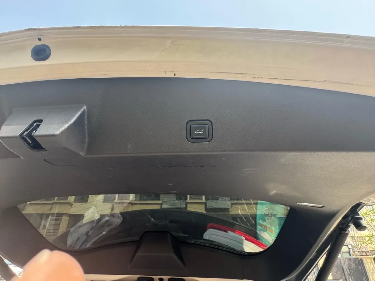 2022 Cadillac XT6 2.0T 237HP L4 9AT,autocango,china used car exporter,china ev exporter,chinese used car exporter,chinese used ev exporter