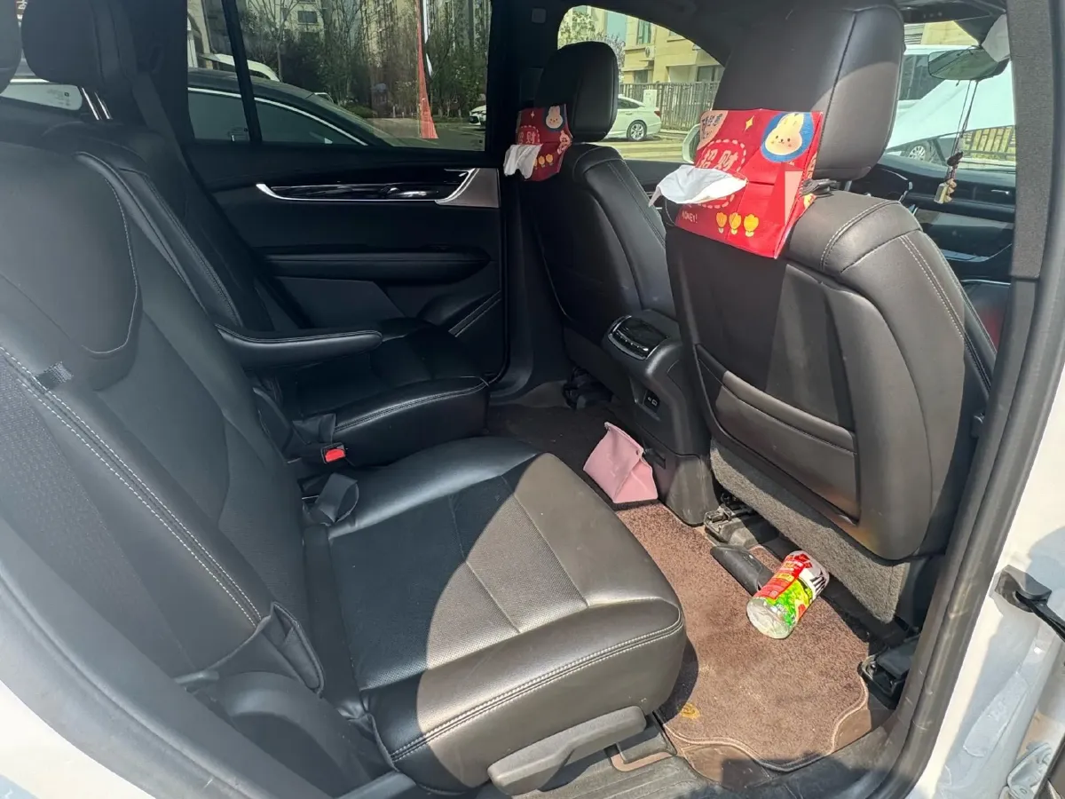 2022 Cadillac XT6 2.0T 237HP L4 9AT,autocango,china used car exporter,china ev exporter,chinese used car exporter,chinese used ev exporter