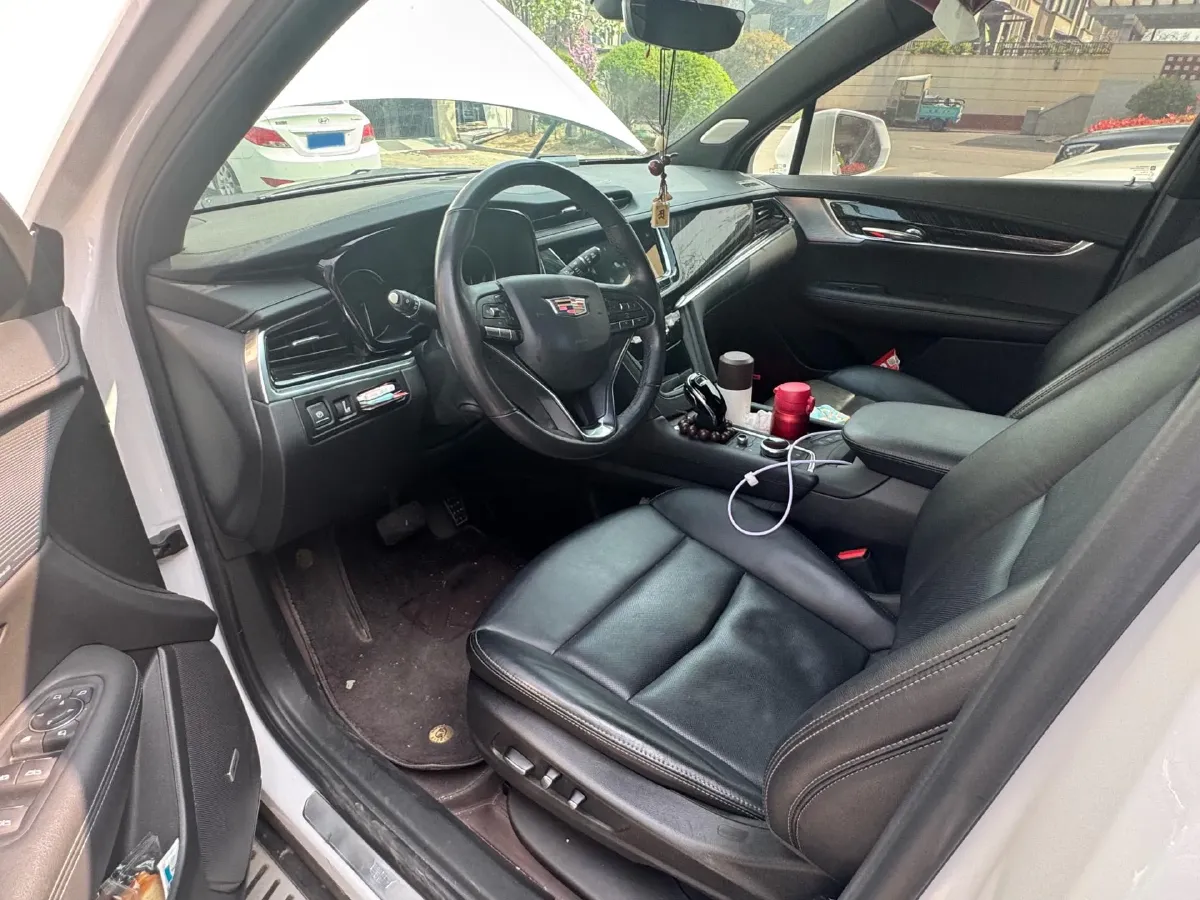 2022 Cadillac XT6 2.0T 237HP L4 9AT,autocango,china used car exporter,china ev exporter,chinese used car exporter,chinese used ev exporter