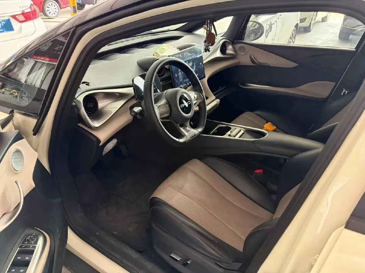 2023 BYD Dolphin BEV 44.928KWH,autocango,china used car exporter,china ev exporter,chinese used car exporter,chinese used ev exporter