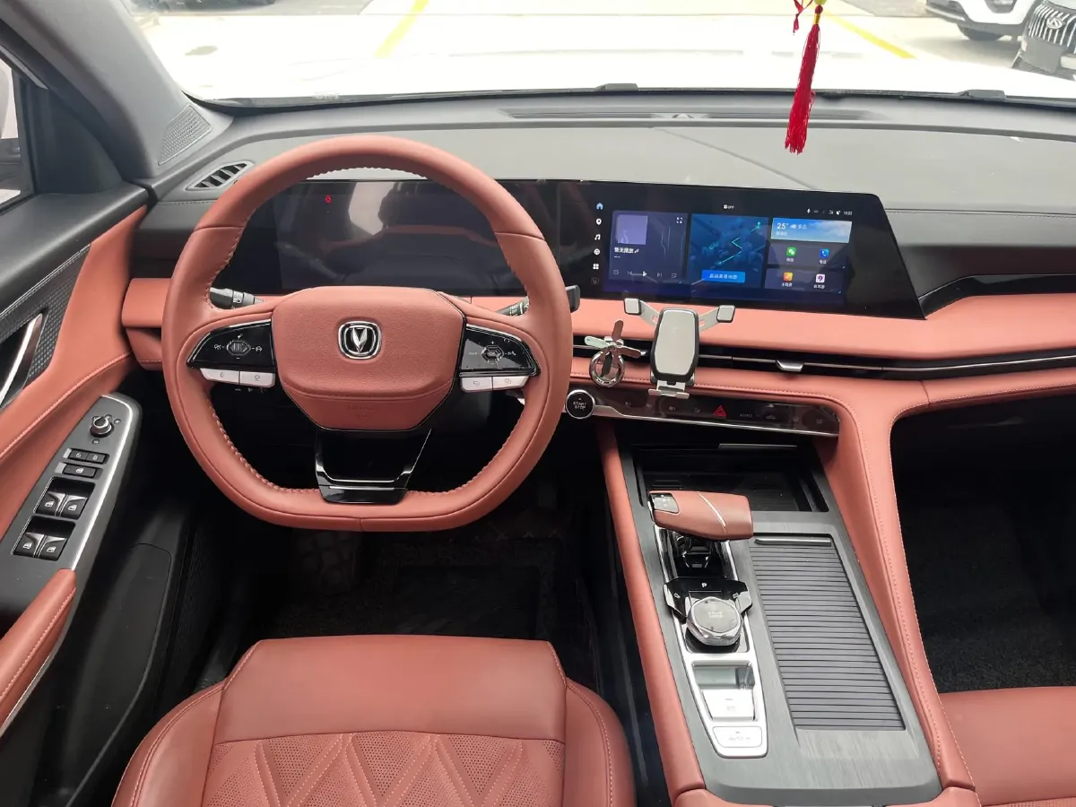 2023 ChangAn CS75 Plus 1.5T 188HP L4 8AT,autocango,china used car exporter,china ev exporter,chinese used car exporter,chinese used ev exporter