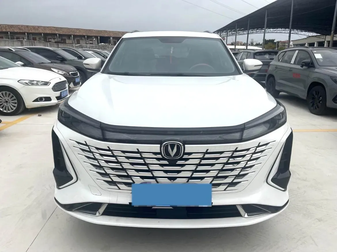 2023 ChangAn CS75 Plus 1.5T 188HP L4 8AT,autocango,china used car exporter,china ev exporter,chinese used car exporter,chinese used ev exporter
