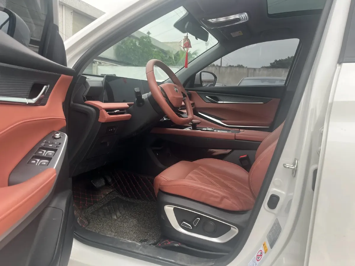 2023 ChangAn CS75 Plus 1.5T 188HP L4 8AT,autocango,china used car exporter,china ev exporter,chinese used car exporter,chinese used ev exporter