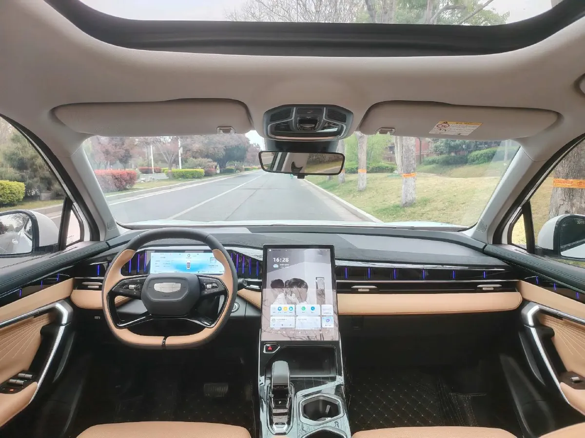 2023 Geely StarRay 1.5T 181HP L4 7DCT,autocango,china used car exporter,china ev exporter,chinese used car exporter,chinese used ev exporter