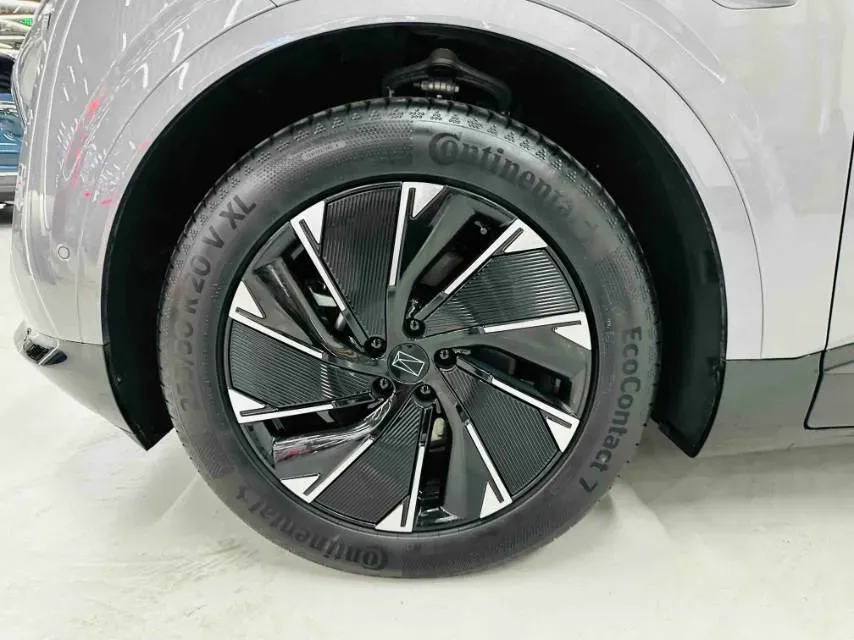 2024 Avatr 07 1.5T 156HP L4 REEV 39.05KWH,autocango,china used car exporter,china ev exporter,chinese used car exporter,chinese used ev exporter