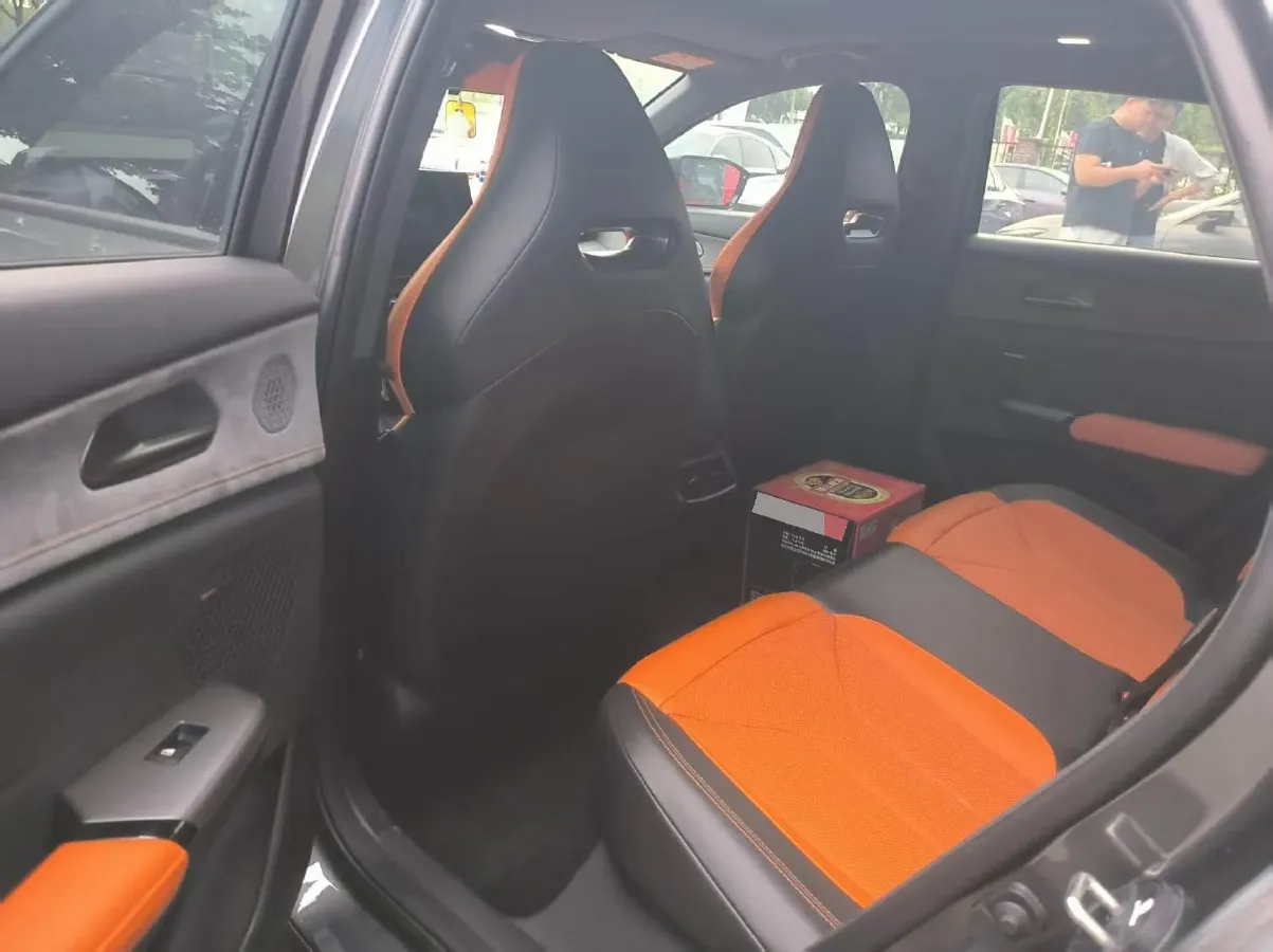 2025 ChangAn UNI-V 2.0T 245HP L4 8AT,autocango,china used car exporter,china ev exporter,chinese used car exporter,chinese used ev exporter