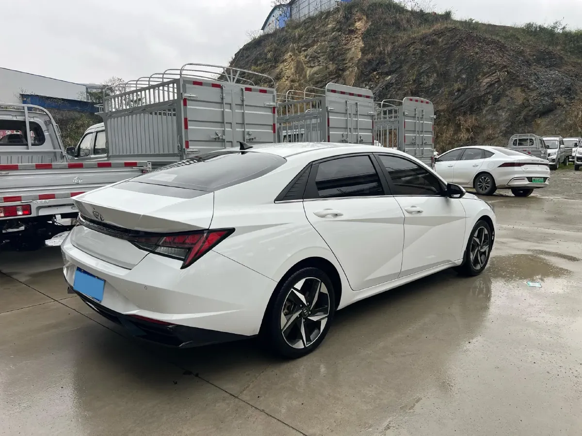 2021 Hyundai Elantra 1.5L 115HP L4 CVT,autocango,china used car exporter,china ev exporter,chinese used car exporter,chinese used ev exporter