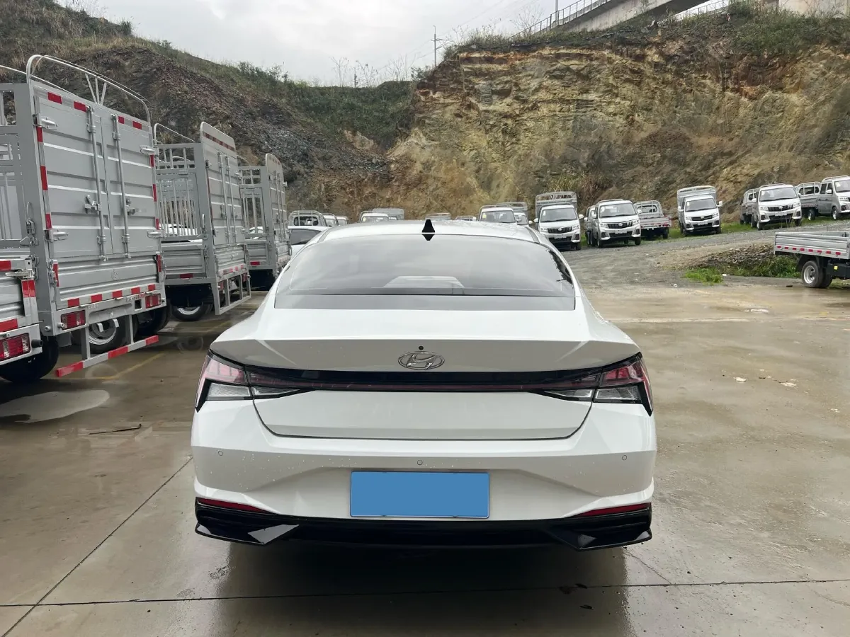 2021 Hyundai Elantra 1.5L 115HP L4 CVT,autocango,china used car exporter,china ev exporter,chinese used car exporter,chinese used ev exporter