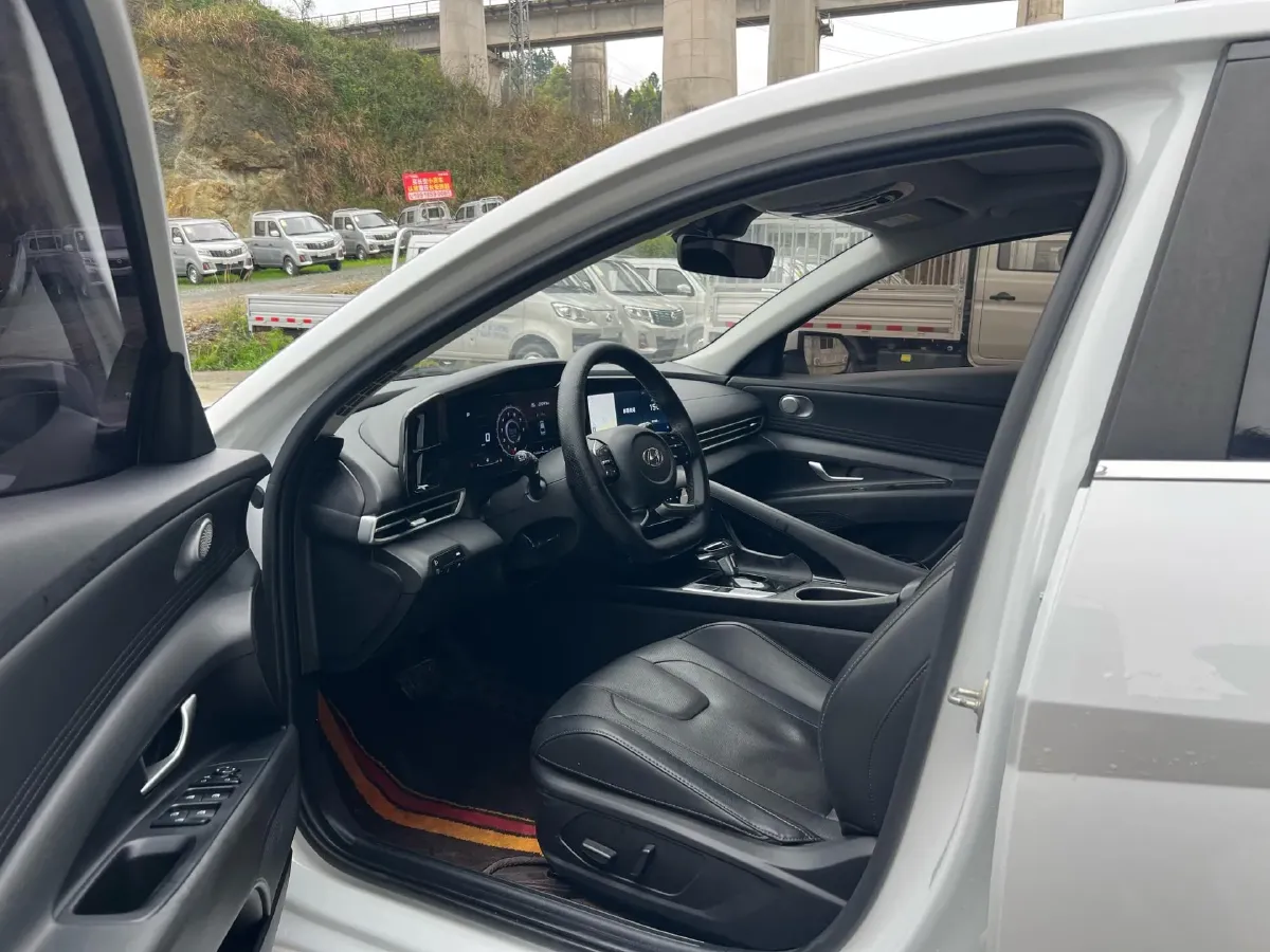 2021 Hyundai Elantra 1.5L 115HP L4 CVT,autocango,china used car exporter,china ev exporter,chinese used car exporter,chinese used ev exporter