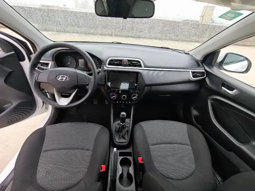 2017 Hyundai Reina 1.4L 95HP L4 5MT,autocango,china used car exporter,china ev exporter,chinese used car exporter,chinese used ev exporter