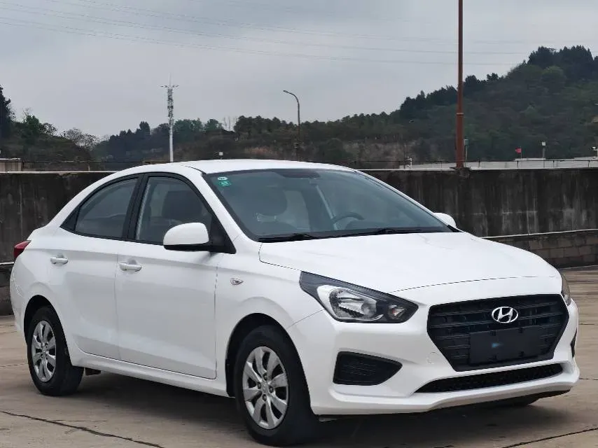 2017 Hyundai Reina 1.4L 95HP L4 5MT,autocango,china used car exporter,china ev exporter,chinese used car exporter,chinese used ev exporter