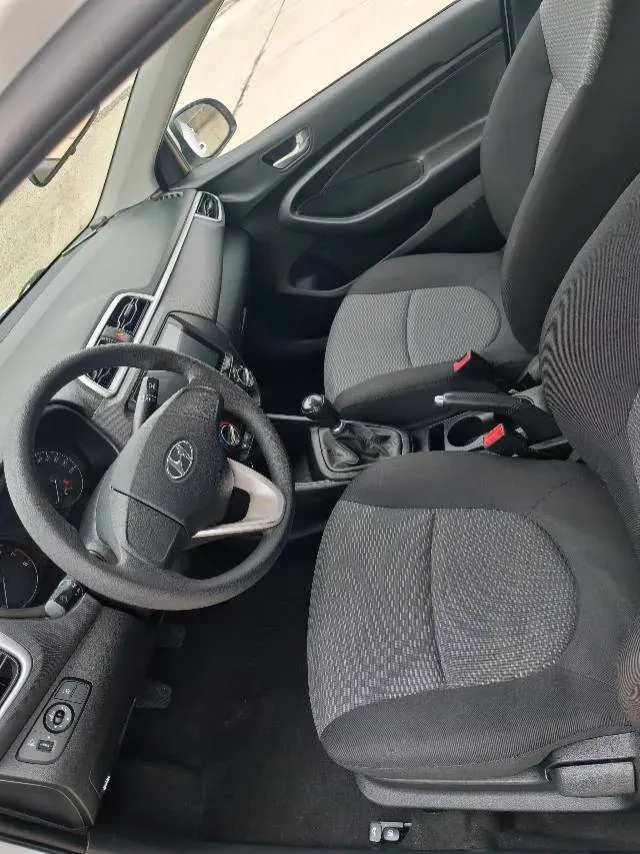 2017 Hyundai Reina 1.4L 95HP L4 5MT,autocango,china used car exporter,china ev exporter,chinese used car exporter,chinese used ev exporter