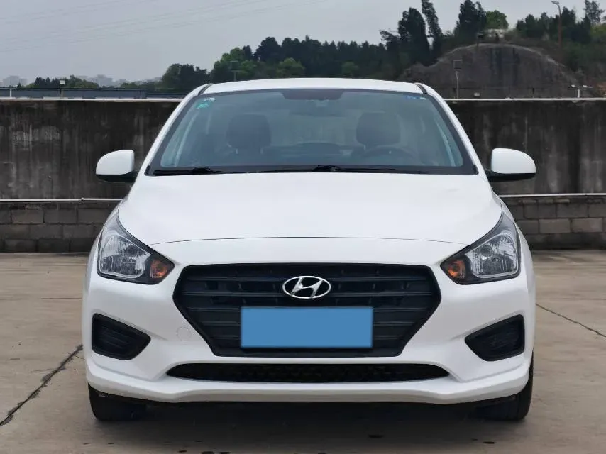 2017 Hyundai Reina 1.4L 95HP L4 5MT,autocango,china used car exporter,china ev exporter,chinese used car exporter,chinese used ev exporter