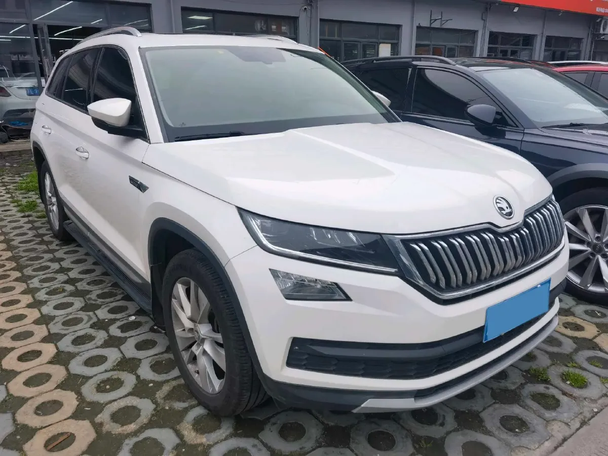 2018 Skoda Kodiak 2.0T 186HP L4 7DCT,autocango,china used car exporter,china ev exporter,chinese used car exporter,chinese used ev exporter