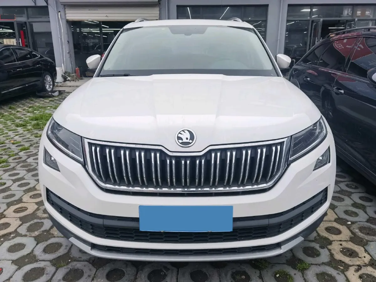 2018 Skoda Kodiak 2.0T 186HP L4 7DCT,autocango,china used car exporter,china ev exporter,chinese used car exporter,chinese used ev exporter