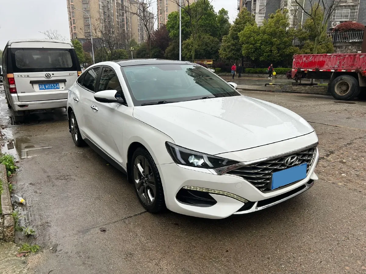 2019 Hyundai La Festa 1.6T 204HP L4 7DCT,autocango,china used car exporter,china ev exporter,chinese used car exporter,chinese used ev exporter