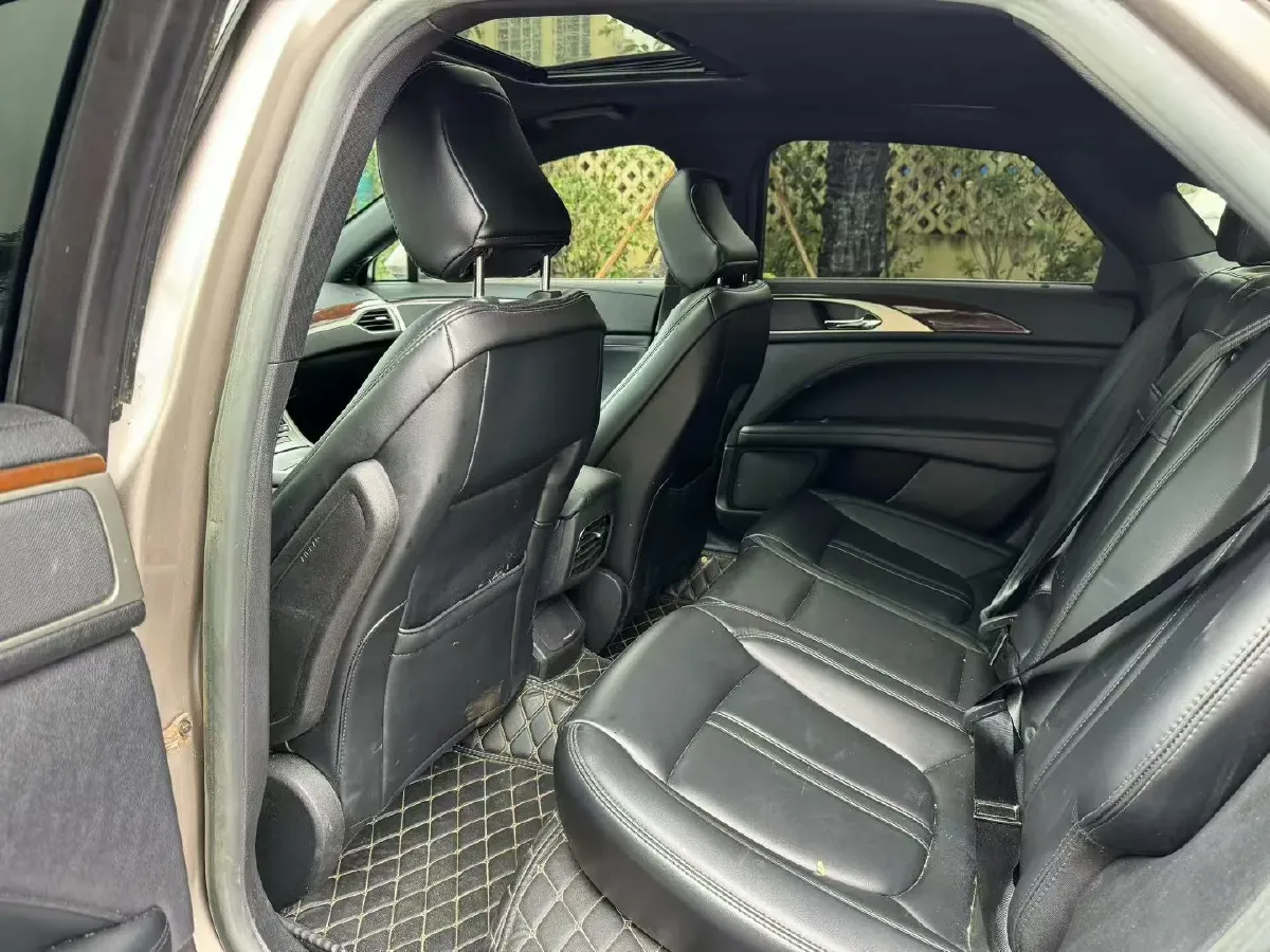 2019 BMW X2 1.5T 140HP L3 7DCT,autocango,china used car exporter,china ev exporter,chinese used car exporter,chinese used ev exporter