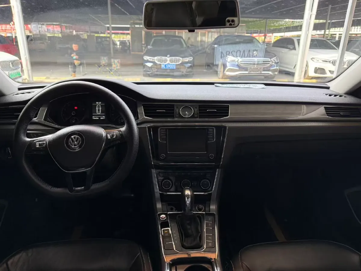 2017 Volkswagen Passat 1.8T 180HP L4 7DCT,autocango,china used car exporter,china ev exporter,chinese used car exporter,chinese used ev exporter