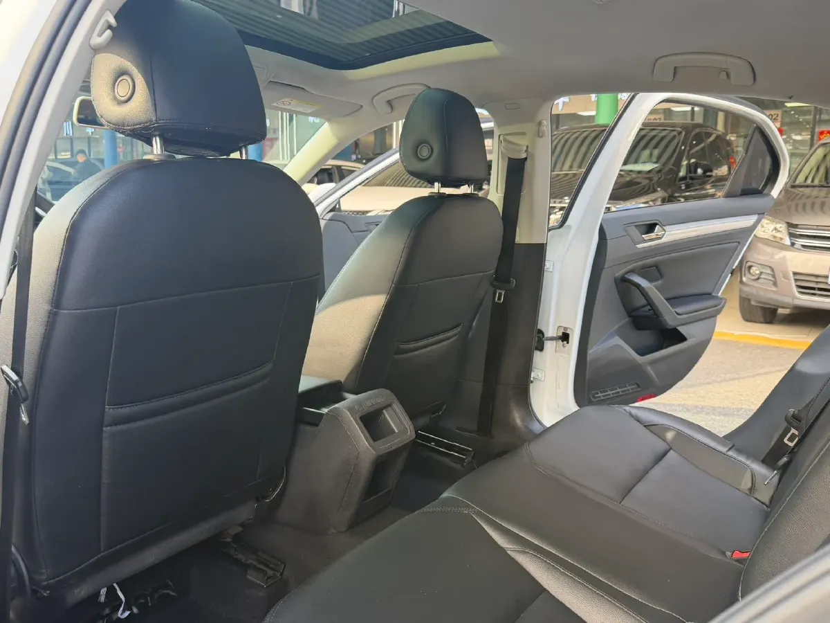 2019 Volkswagen T-Cross 1.4T 150HP L4 7DCT,autocango,china used car exporter,china ev exporter,chinese used car exporter,chinese used ev exporter