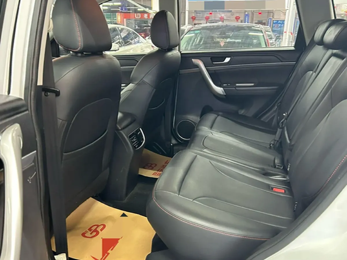 2019 Haval M6 1.5T 150HP L4 7DCT,autocango,china used car exporter,china ev exporter,chinese used car exporter,chinese used ev exporter