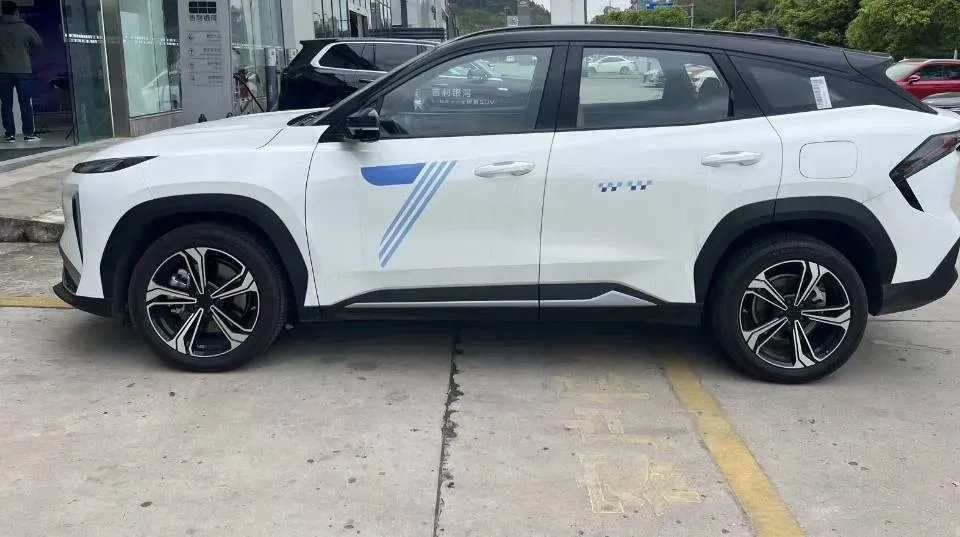 2025 Geely Galaxy L7 1.5L 112HP L4 1DHT PHEV 18.4KWH,autocango,china used car exporter,china ev exporter,chinese used car exporter,chinese used ev exporter