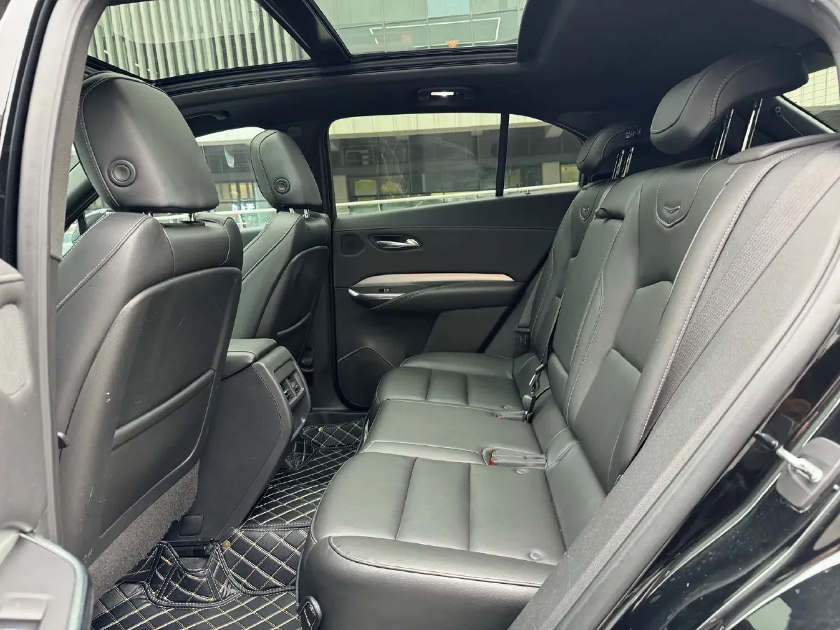 2020 Cadillac XT4 2.0T 241HP L4 9AT,autocango,china used car exporter,china ev exporter,chinese used car exporter,chinese used ev exporter