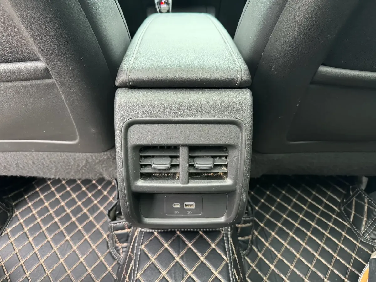 2020 Cadillac XT4 2.0T 241HP L4 9AT,autocango,china used car exporter,china ev exporter,chinese used car exporter,chinese used ev exporter