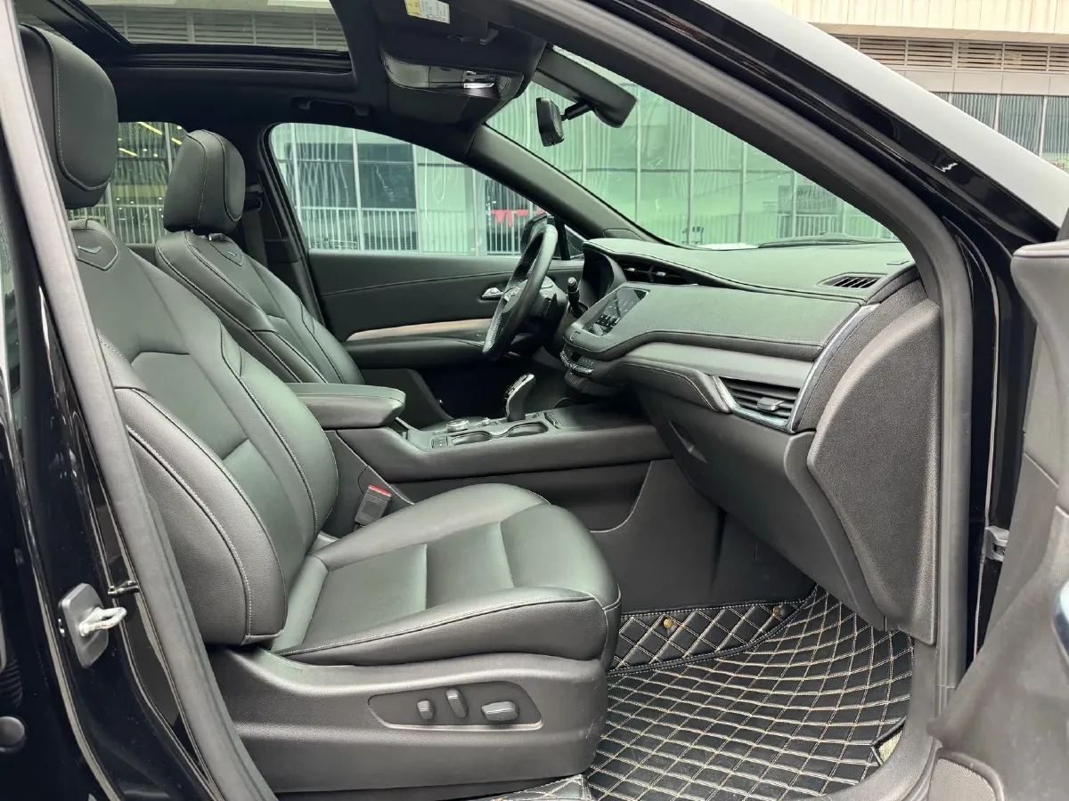 2020 Cadillac XT4 2.0T 241HP L4 9AT,autocango,china used car exporter,china ev exporter,chinese used car exporter,chinese used ev exporter