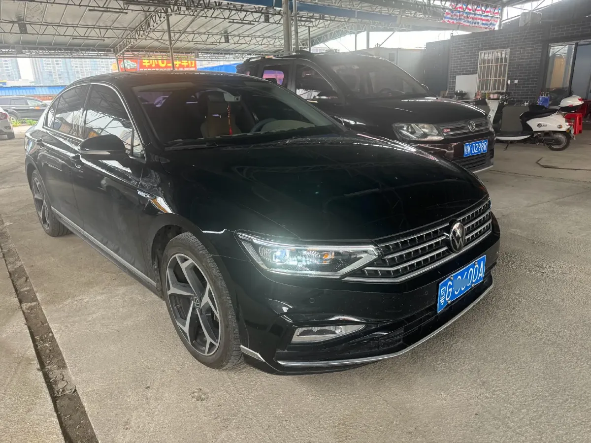 2024 Volkswagen Magotan 2.0T 186HP L4 7DCT,autocango,china used car exporter,china ev exporter,chinese used car exporter,chinese used ev exporter