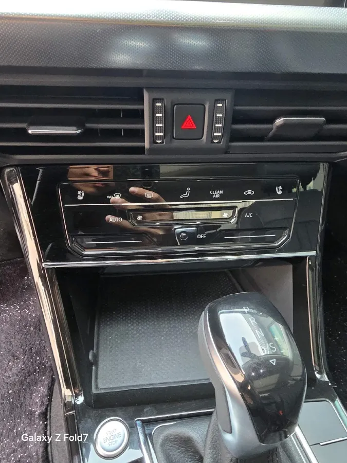 2025 Volkswagen Passat 2.0T 220HP L4 7DCT,autocango,china used car exporter,china ev exporter,chinese used car exporter,chinese used ev exporter