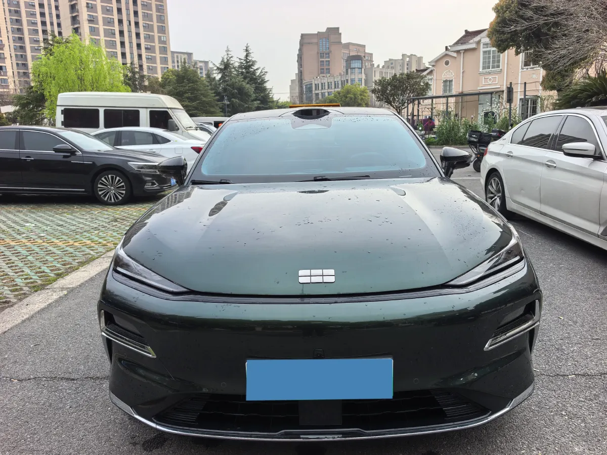 2025 Geely Galaxy Starshine 8 1.5T 163HP L4 3DHT PHEV 27.69KWH,autocango,china used car exporter,china ev exporter,chinese used car exporter,chinese used ev exporter