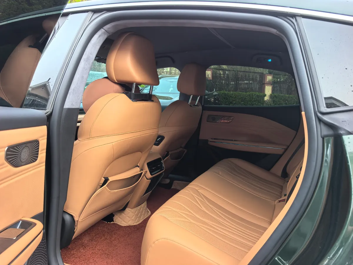 2025 Geely Galaxy Starshine 8 1.5T 163HP L4 3DHT PHEV 27.69KWH,autocango,china used car exporter,china ev exporter,chinese used car exporter,chinese used ev exporter