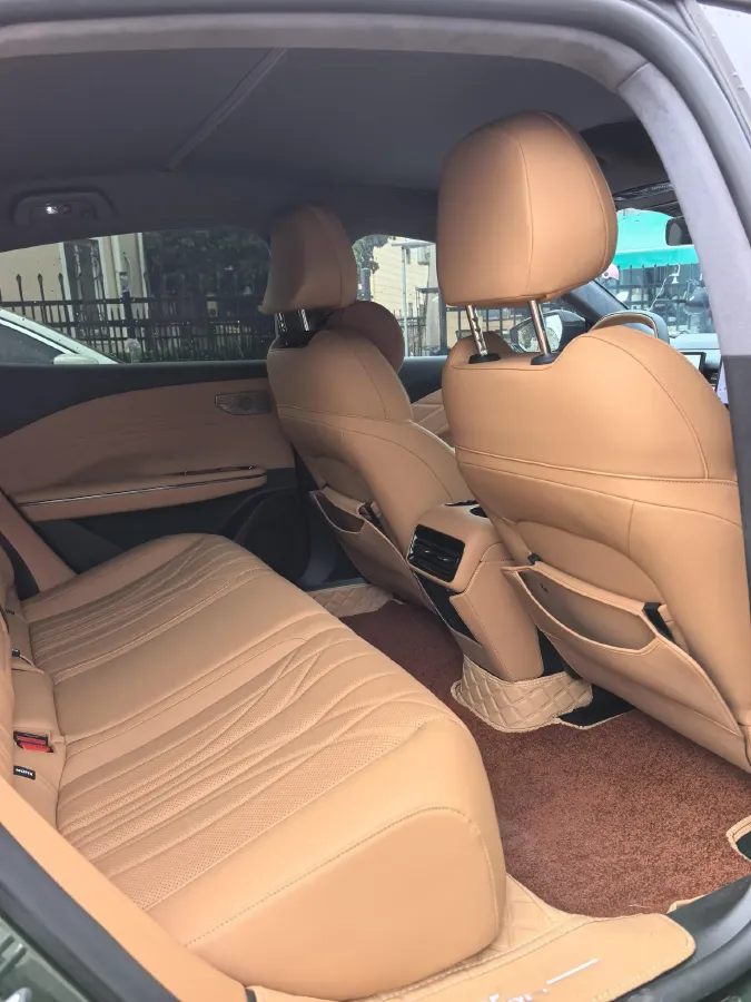 2025 Geely Galaxy Starshine 8 1.5T 163HP L4 3DHT PHEV 27.69KWH,autocango,china used car exporter,china ev exporter,chinese used car exporter,chinese used ev exporter