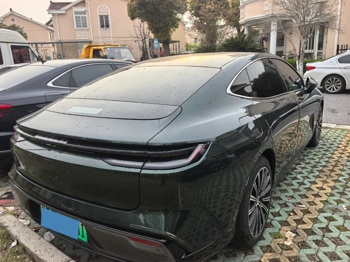 2025 Geely Galaxy Starshine 8 1.5T 163HP L4 3DHT PHEV 27.69KWH,autocango,china used car exporter,china ev exporter,chinese used car exporter,chinese used ev exporter