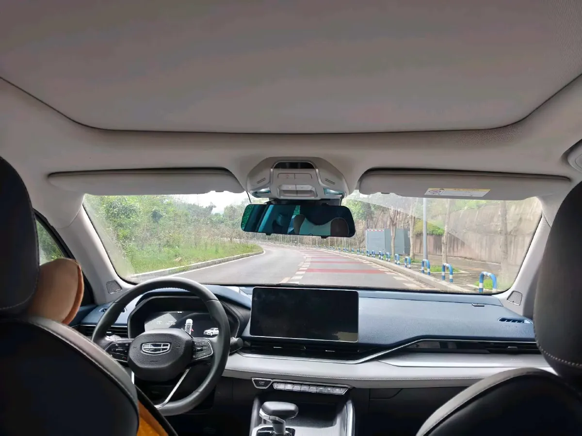 2021 Geely Preface 2.0T 190HP L4 7DCT,autocango,china used car exporter,china ev exporter,chinese used car exporter,chinese used ev exporter