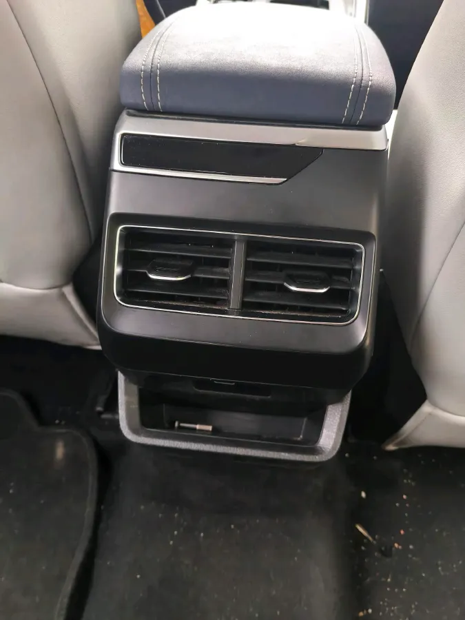 2021 Geely Preface 2.0T 190HP L4 7DCT,autocango,china used car exporter,china ev exporter,chinese used car exporter,chinese used ev exporter