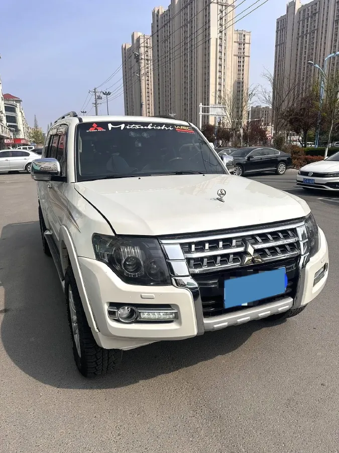 2018 Mitsubishi Pajero 3.0L 174HP V6 5AT,autocango,china used car exporter,china ev exporter,chinese used car exporter,chinese used ev exporter