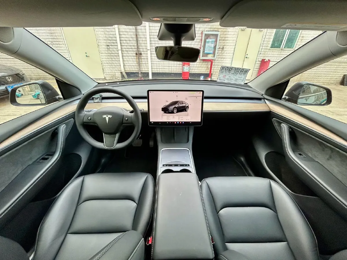 2022 Tesla Model Y BEV 60KWH,autocango,china used car exporter,china ev exporter,chinese used car exporter,chinese used ev exporter