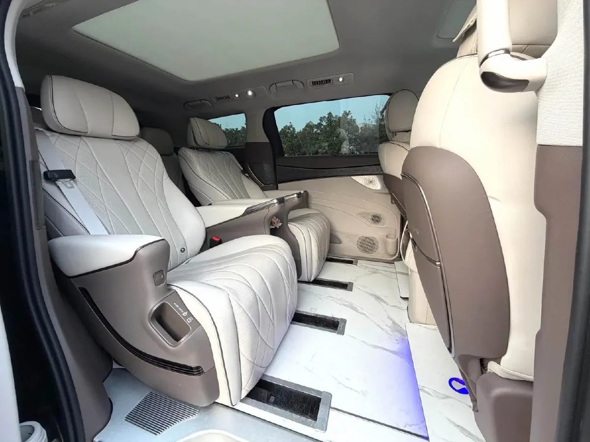 2022 HongQi HS7 3.0T 337HP V6 8AT,autocango,china used car exporter,china ev exporter,chinese used car exporter,chinese used ev exporter