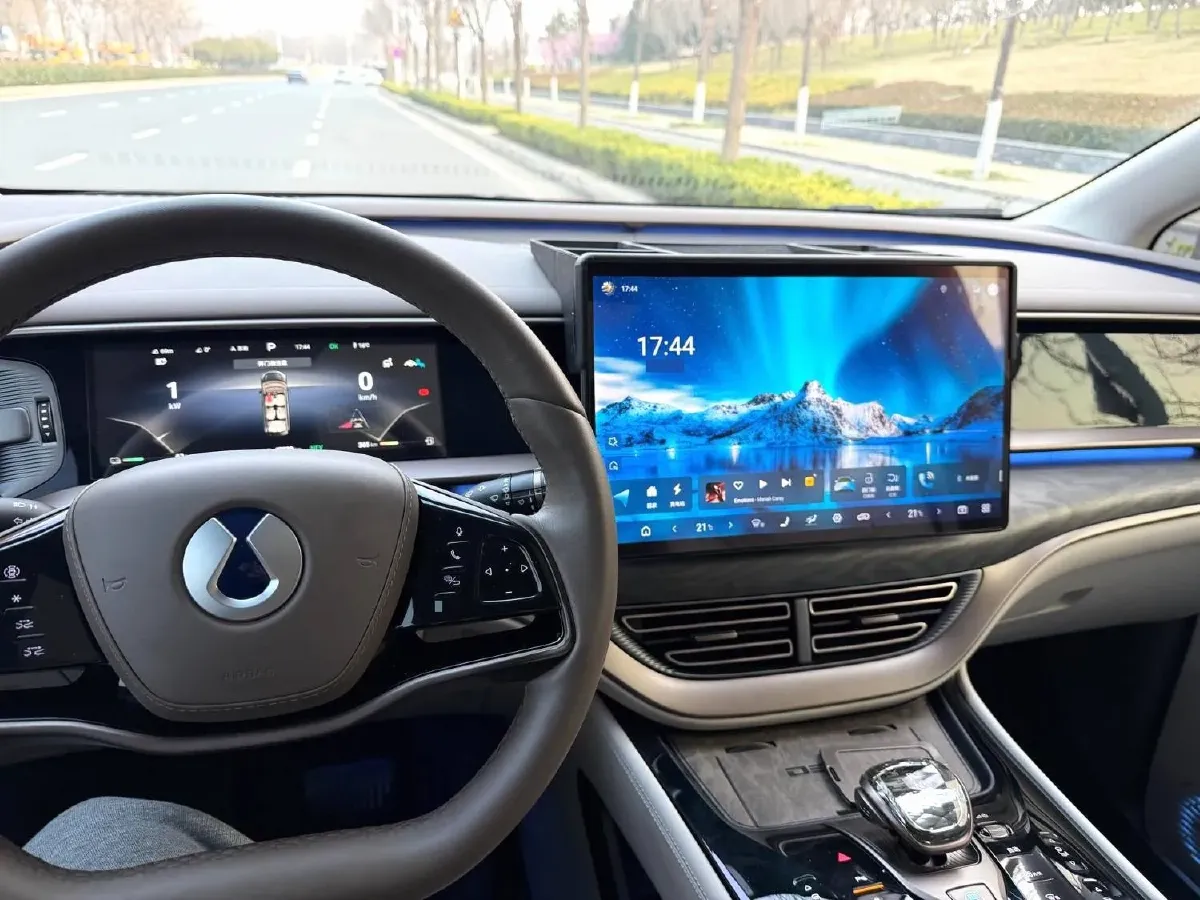 2022 HongQi HS7 3.0T 337HP V6 8AT,autocango,china used car exporter,china ev exporter,chinese used car exporter,chinese used ev exporter