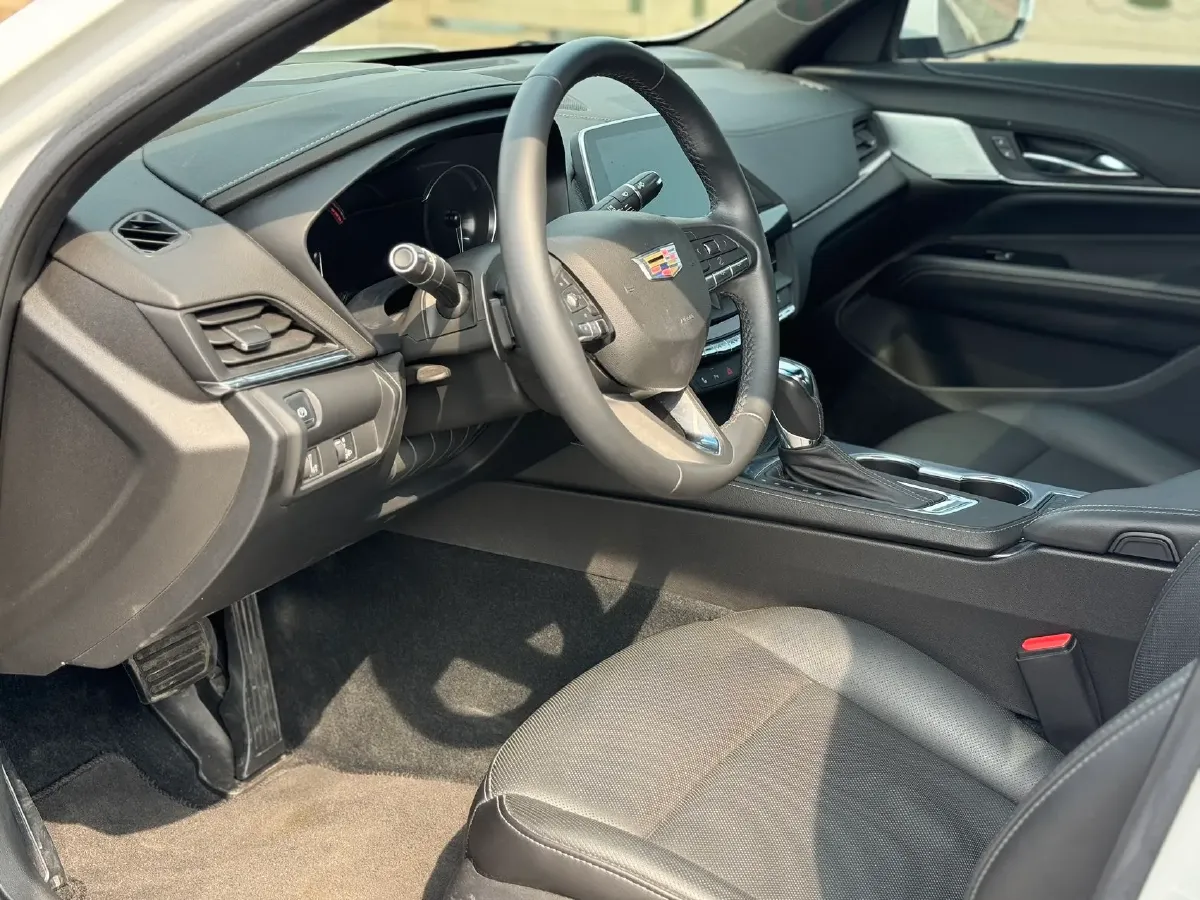 2022 Cadillac CT4 2.0T 237HP L4 8AT,autocango,china used car exporter,china ev exporter,chinese used car exporter,chinese used ev exporter