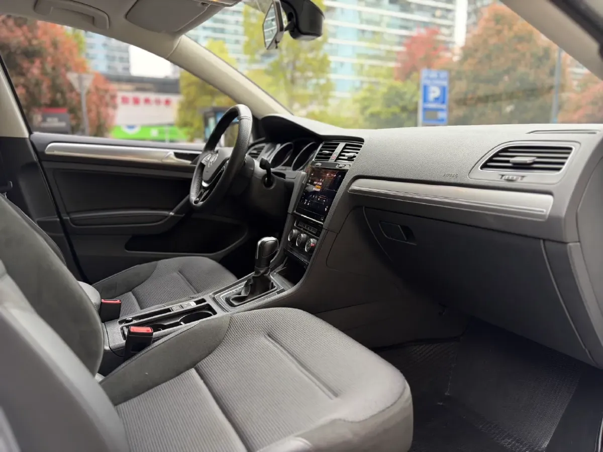 2020 Volkswagen Golf 1.4T 150HP L4 7DCT,autocango,china used car exporter,china ev exporter,chinese used car exporter,chinese used ev exporter